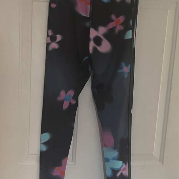 Girls ADIDAS leggings 2 PAIR LOT Aeroready Girls M 10-12 - Picture 15 of 16